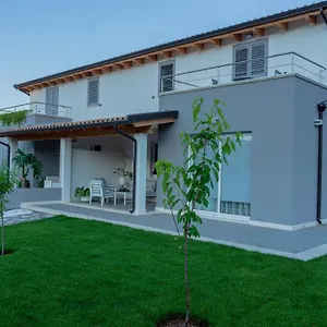 Montrabu Bed & Breakfast